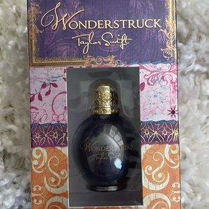 Taylor Swift Wonderstruck fragrance